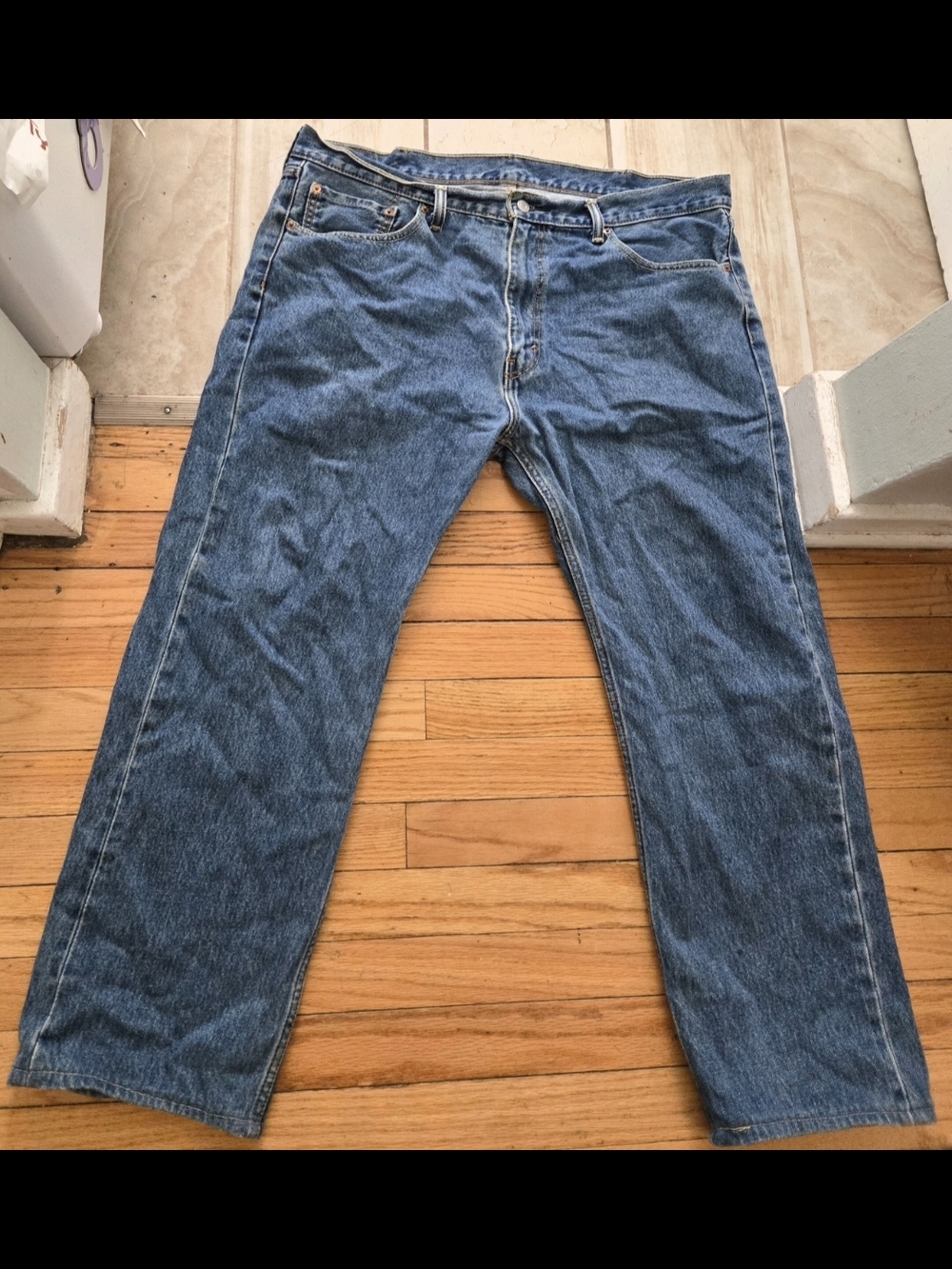 Levi's 505 Jeans Mens 40 x 30 Straight Leg Regular Fit Medium Wash Denim Pants